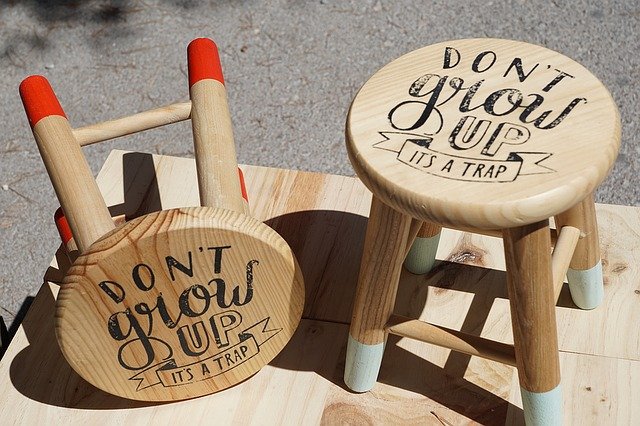 dřevěné stoličky.jpg